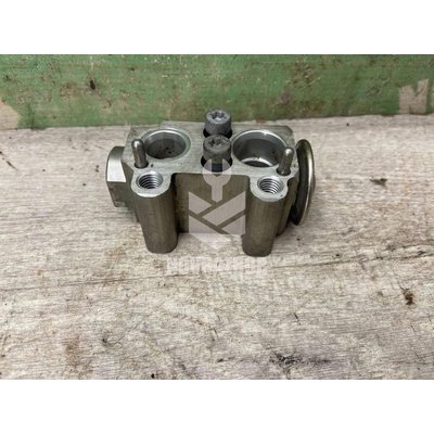 Клапан кондиционера BMW 1-серия E82/E88 2006> Клапан кондиционера BMW 1-серия E82/E88 2006>