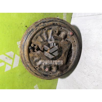 Щит опорный задний левый VW Passat B4 94-96 Щит опорный задний левый VW Passat B4 94-96