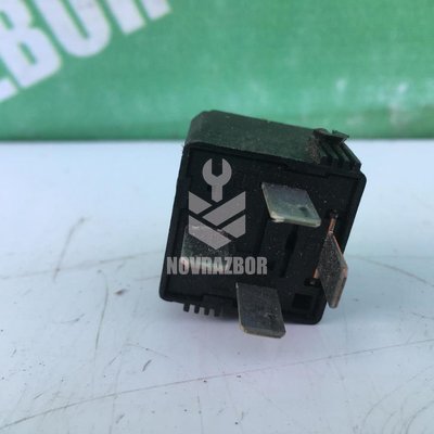 Реле Mercedes Benz W210 E-Klasse 2000-2002 Реле Mercedes Benz W210 E-Klasse 2000-2002