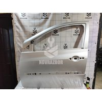 Дверь передняя левая Renault Clio 3  2005-2012