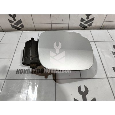 Лючок бензобака Renault Clio 3  2005-2012