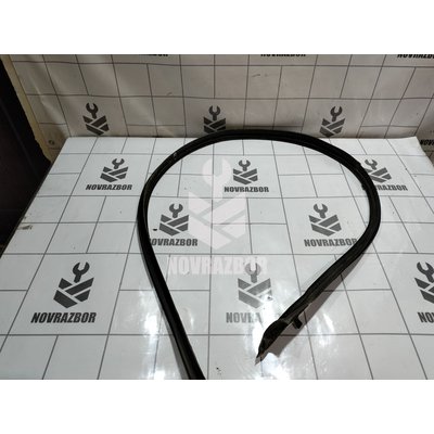 Уплотнитель Renault Clio 3 2005-2012 Уплотнитель Renault Clio 3 2005-2012