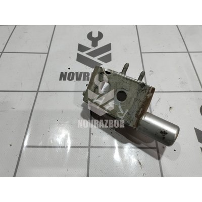 Петля двери задней правой нижняя Renault Clio 3 2005-2012 Петля двери задней правой нижняя Renault Clio 3 2005-2012