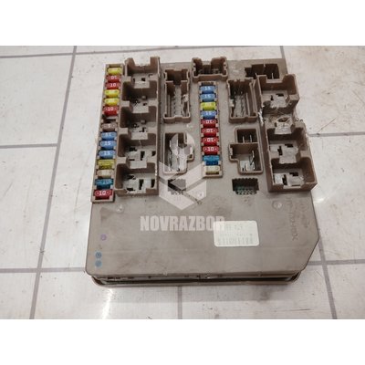 Блок предохранителей Renault Clio 3 2005-2012 Блок предохранителей Renault Clio 3 2005-2012