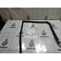 Уплотнитель стекла двери Renault Clio 3 2005-2012