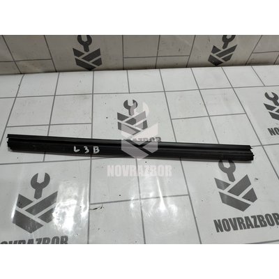 Молдинг стекла Renault Clio 3 2005-2012 Молдинг стекла Renault Clio 3 2005-2012