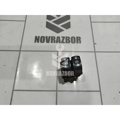 Блок управления стеклоподъемниками Renault Clio 3 2005-2012 Блок управления стеклоподъемниками Renault Clio 3 2005-2012