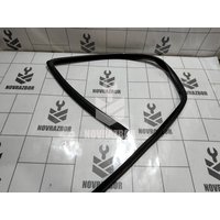 Уплотнитель стекла двери Fiat Albea 2003 +