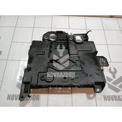 Крепление АКБ (корпус/подставка) Renault Clio 3  2005-2012