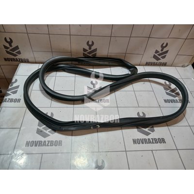 Уплотнитель двери Fiat Albea 2003 + Уплотнитель двери Fiat Albea 2003 +