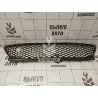Решетка в бампер центральная Renault Logan 2005-2014