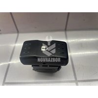 Кнопка центрального замка Renault Logan 2005-2014