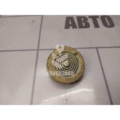 Крышка бачка тормозной жидкости Audi 80  90  B3  86-91