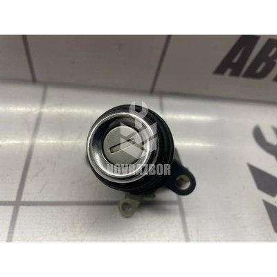 Вставка замка багажника Audi 80 90 B3 86-91 Вставка замка багажника Audi 80 90 B3 86-91