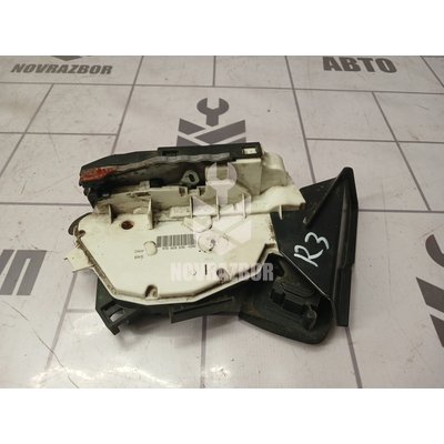 Замок двери задней правой Skoda Yeti 2009-2018 Замок двери задней правой Skoda Yeti 2009-2018