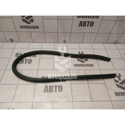 Уплотнитель капота Skoda Yeti 2009-2018 Уплотнитель капота Skoda Yeti 2009-2018