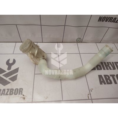 Горловина бачка омывателя Skoda Yeti 2009-2018