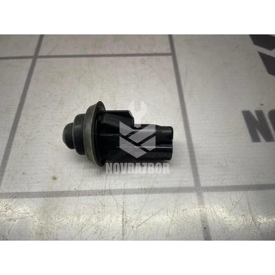 Выключатель концевой Renault Logan 2 14-18