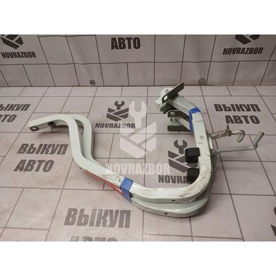 Петля крышки багажника Renault Logan 2 14-18 Петля крышки багажника Renault Logan 2 14-18