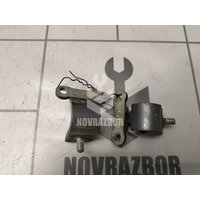 Петля двери багажника Skoda Yeti 2009-2018