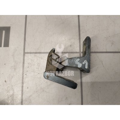 Петля двери Skoda Yeti 2009-2018