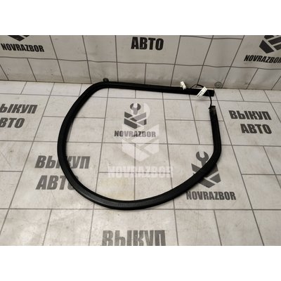 Уплотнитель стекла двери Fiat Stilo  02-07