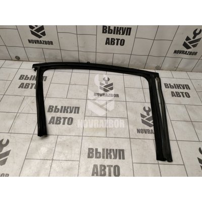 Уплотнитель стекла двери Fiat Stilo  02-07
