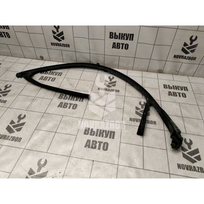 Уплотнитель стекла двери Fiat Stilo  02-07