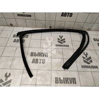 Уплотнитель стекла двери Fiat Stilo  02-07