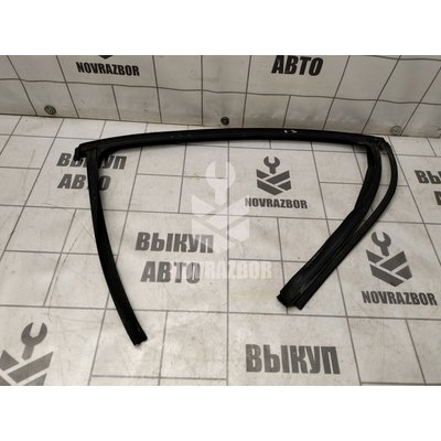 Уплотнитель стекла двери Fiat Stilo 02-07 Уплотнитель стекла двери Fiat Stilo 02-07