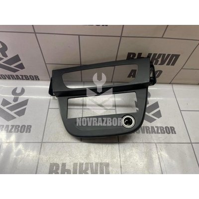 Рамка магнитолы Renault Megane 2 02-09