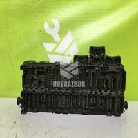 Блок предохранителей VW Passat  B3  1988-1993
