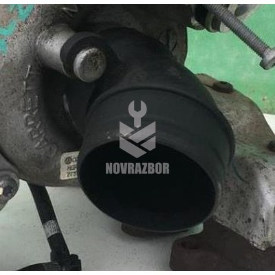 Патрубок интеркулера Skoda Yeti 2009-2018 Патрубок интеркулера Skoda Yeti 2009-2018