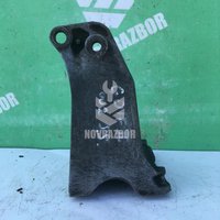 Кронштейн двигателя правый VW Golf 3 Vento 91-97