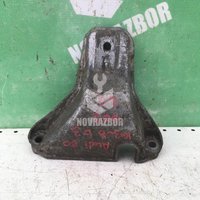 Кронштейн двигателя правый Audi 80  90  B3  86-91