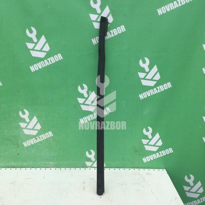 Накладка стекла заднего левого Ford Focus 2 08-11