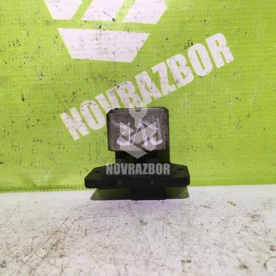 Резистор отопителя Mitsubishi Space Wagon (N3,N4) 1991-2000 Резистор отопителя Mitsubishi Space Wagon (N3,N4) 1991-2000