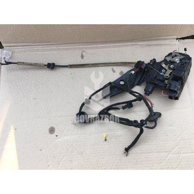 Замок двери задней правой Skoda Octavia A4 1U 2000-2011 Замок двери задней правой Skoda Octavia A4 1U 2000-2011