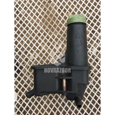 Бачок гидроусилителя VW Golf 3 Vento 91-97 Бачок гидроусилителя VW Golf 3 Vento 91-97