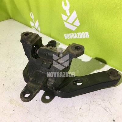 Опора двигателя правая Ford Mondeo 2 96-00 Опора двигателя правая Ford Mondeo 2 96-00