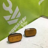 Повторитель на крыло желтый Toyota Corolla E10 1992-1997