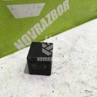 Реле Audi 80  90  B3  86-91