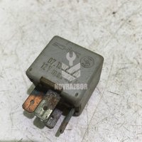 Реле Audi 80  90  B3  86-91