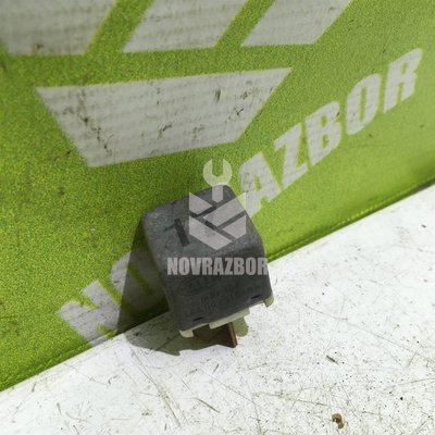 Реле VW Passat B5+ 00-05