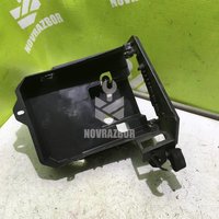 Крышка блока предохранителей Peugeot 206 98-12