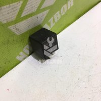 Реле Audi 80  90  B3  86-91