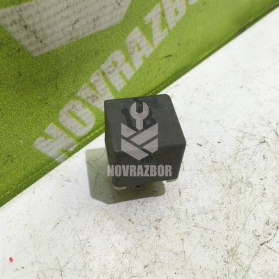 Реле VW Passat B5+ 00-05