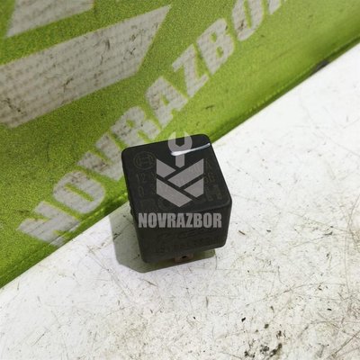 Реле VW Passat B5+ 00-05 Реле VW Passat B5+ 00-05