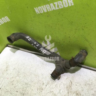 Патрубок VW Passat B4 94-96 Патрубок VW Passat B4 94-96