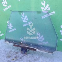 Стекло двери задней левой Audi 80 B2 80-86